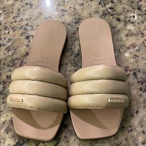 Havaianas Beige Textured Sandals